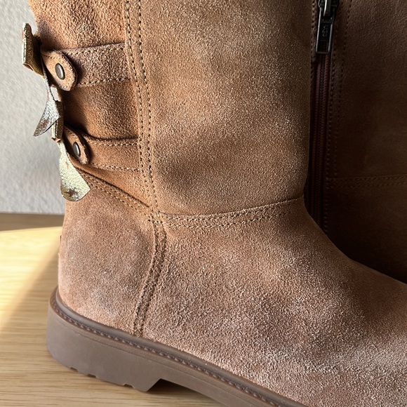 UGG Girls  Tillee Boots size 3 - Picture 7 of 11